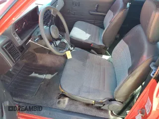 1991 Mazda B-Series Truck z VIN JM2UF3136M0148956, wystawiony jako Copart lot #47346325 z przebiegiem 71 241 mil mil oraz Szkoda całkowita • Salvage title. Historia ofert i sprzedaży dostępna na DreamBid. Obrazek 7.