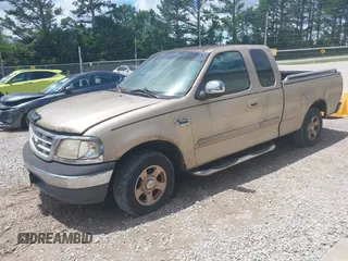 1999 Ford F-150 XL z VIN 1FTRX17LXXNB88516, wystawiony jako IAAI lot #42400493 z przebiegiem 254 085 mil mil oraz . Historia ofert i sprzedaży dostępna na DreamBid. Obrazek 2.