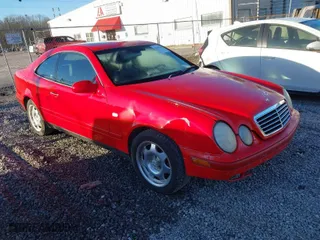 1999 Mercedes-Benz CLK-Class with VIN WDBLJ65G1XF101749, listed as a IAAI auction lot 41689126 with 172,429 mi miles. Bid and sale history available at carsss.com. Image 1.