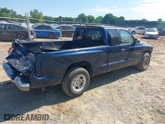 2000 Dodge Dakota with VIN 1B7GL22XXYS572706, listed as a IAAI auction lot 42211764 with 293,858 mi miles and . Bid and sale history available at DreamBid. Image 4.