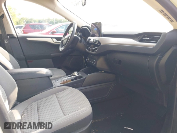 2020 Ford Escape SE with VIN 1FMCU9G6XLUA82702, listed as a IAAI auction lot 42390545 with 65,295 mi miles and . Bid and sale history available at DreamBid. Image 5.