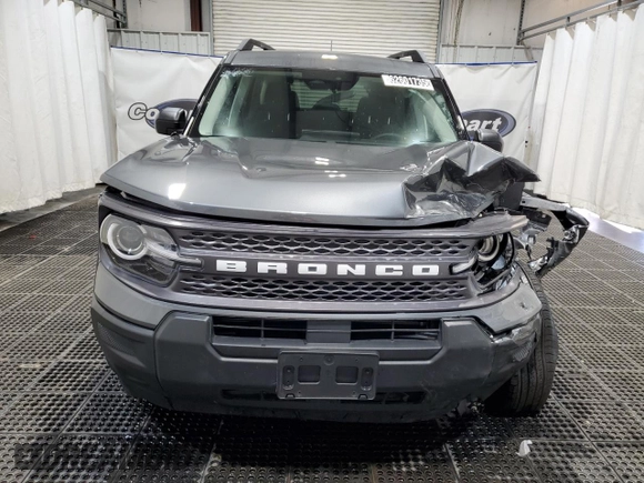 2025 Ford Bronco Sport Big Bend with VIN 3FMCR9BNXSRE35591, listed as a Copart auction lot 62601735 with 8,815 mi miles and Clean title. Bid and sale history available at DreamBid. Image 5.