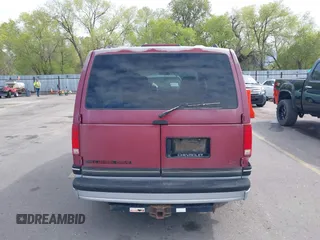 1994 Chevrolet Astro with VIN 1GNEL19W5RB176819, listed as a IAAI auction lot 42116566 with 179,027 mi miles. Bid and sale history available at carsss.com. Image 16.