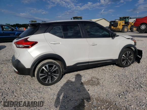 2020 Nissan Kicks SR z VIN 3N1CP5DV8LL477913, wystawiony jako Copart lot #57950245 z przebiegiem 31 009 mil mil oraz Szkoda całkowita • Salvage title. Historia ofert i sprzedaży dostępna na DreamBid. Obrazek 3.