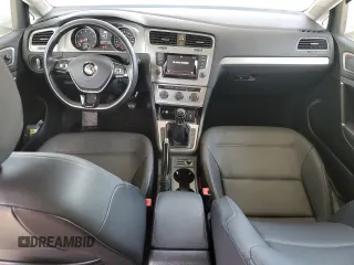2015 Volkswagen Golf TSI S z VIN 3VW117AU8FM076676, wystawiony jako Copart lot #55051205 z przebiegiem 59 217 mil mil oraz Szkoda całkowita • Salvage title. Historia ofert i sprzedaży dostępna na DreamBid. Obrazek 8.