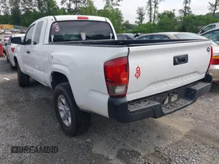 2020 Toyota Tacoma SR с VIN 5TFRX5GN8LX182205, выставлен на аукционе IAAI как лот 42168404 с пробегом 67 903 миль миль и . История ставок и продаж доступна на DreamBid. Изображение 3.
