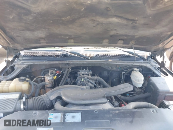 2004 Chevrolet Tahoe LS with VIN 1GNEC13T04R156427, listed as a IAAI auction lot 42333312 with 303,040 mi miles and . Bid and sale history available at DreamBid. Image 10.