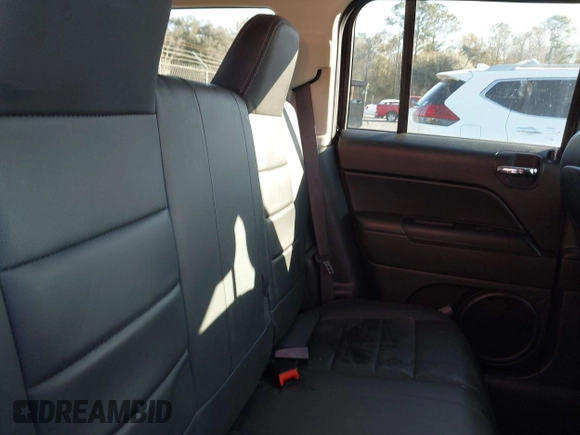 2016 Jeep Patriot High Altitude z VIN 1C4NJPFA9GD527887, wystawiony jako IAAI lot #41311139 z przebiegiem 59 372 mil mil oraz . Historia ofert i sprzedaży dostępna na DreamBid. Obrazek 8.