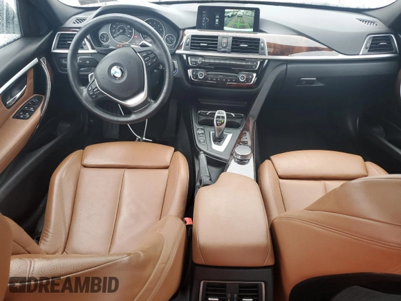 2017 BMW 3 Series 330i xDrive z VIN WBA8D9G36HNU66250, wystawiony jako Copart lot #60902585 z przebiegiem 104 030 mil mil oraz Szkoda całkowita • Salvage title. Historia ofert i sprzedaży dostępna na DreamBid. Obrazek 8.