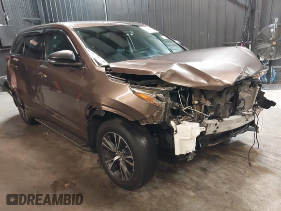 2018 Toyota Highlander LE with VIN 5TDBZRFHXJS879909, listed as a IAAI auction lot 42400961 with 35,721 mi miles and . Bid and sale history available at DreamBid. Image 1.