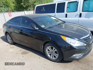 2013 Hyundai Sonata GLS z VIN 5NPEB4AC8DH553567, wystawiony jako IAAI lot #42370521 z przebiegiem 143 295 mil mil oraz . Historia ofert i sprzedaży dostępna na DreamBid. Obrazek 1.