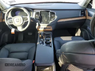 2023 Volvo XC90 Plus with VIN YV40621N6P1971512, listed as a Copart auction lot 42504185 with 21,461 mi miles and Salvage title. Bid and sale history available at DreamBid. Image 8.