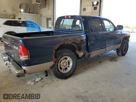 2000 Dodge Dakota Sport with VIN 1B7GG2AN8YS722350, listed as a Copart auction lot 69377984 with 199,883 mi miles and Salvage Title. Bid and sale history available at carsss.com. Image 3.