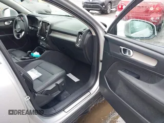 2024 Volvo XC40 Core Bright Theme with VIN YV4L12UK9R2311071, listed as a IAAI auction lot 42295970 with 7,113 mi miles and . Bid and sale history available at DreamBid. Image 5.