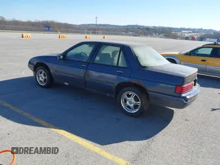 1996 Chevrolet Corsica z VIN 1G1LD5544TY236062, wystawiony jako IAAI lot #41806175 z przebiegiem 171 137 mil mil oraz . Historia ofert i sprzedaży dostępna na DreamBid. Obrazek 3.