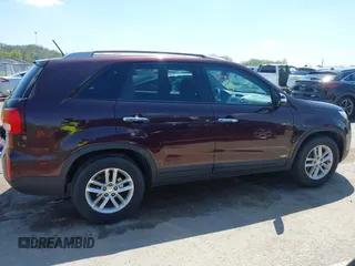 2015 Kia Sorento LX with VIN 5XYKTDA70FG604220, listed as a IAAI auction lot 42060598 with 128,180 mi miles and . Bid and sale history available at DreamBid. Image 13.