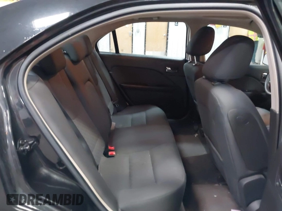 2010 Ford Fusion SE z VIN 3FAHP0HA5AR376700, wystawiony jako IAAI lot #42260240 z przebiegiem 98 509 mil mil oraz . Historia ofert i sprzedaży dostępna na DreamBid. Obrazek 8.