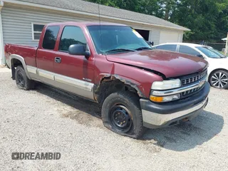 2001 Chevrolet Silverado 2500 z VIN 1GCGK29U81Z111676, wystawiony jako IAAI lot #42469348 z przebiegiem 158 577 mil mil oraz . Historia ofert i sprzedaży dostępna na DreamBid. Obrazek 1.