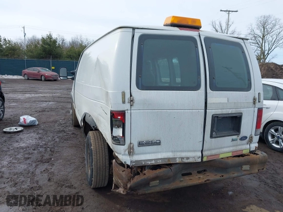 2009 Ford Econoline Cargo z VIN 1FTNE24L99DA19725, wystawiony jako IAAI lot #41652405 z przebiegiem Nie podano mil oraz . Historia ofert i sprzedaży dostępna na DreamBid. Obrazek 3.