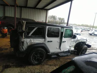 2021 Jeep Wrangler Unlimited Willys with VIN 1C4HJXDN6MW616741, listed as a IAAI auction lot 42009965 with 38,451 mi miles and . Bid and sale history available at DreamBid. Image 13.