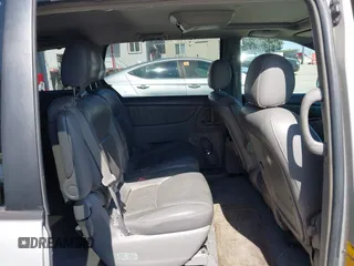 2004 Toyota Sienna XLE z VIN 5TDZA22C24S120232, wystawiony jako IAAI lot #42539225 z przebiegiem 141 481 mil mil oraz . Historia ofert i sprzedaży dostępna na DreamBid. Obrazek 8.