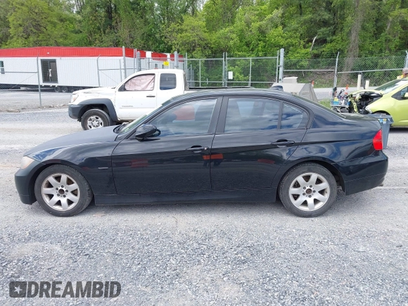 2007 BMW 3 Series 328i with VIN WBAVA335X7PV64572, listed as a IAAI auction lot 42159689 with 209,335 mi miles and . Bid and sale history available at DreamBid. Image 14.