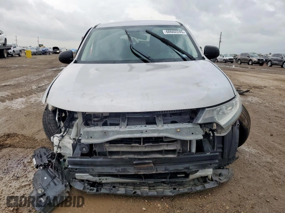 2018 Mitsubishi Outlander ES with VIN JA4AZ3A33JJ005249, listed as a Copart auction lot 60602245 with 113,122 mi miles and Salvage title. Bid and sale history available at DreamBid. Image 5.