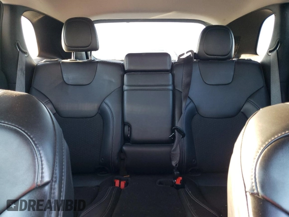 2019 Jeep Cherokee Latitude Plus with VIN 1C4PJMLX5KD289285, listed as a Copart auction lot 49401605 with 209,355 mi miles and Salvage Title. Bid and sale history available at DreamBid. Image 10.