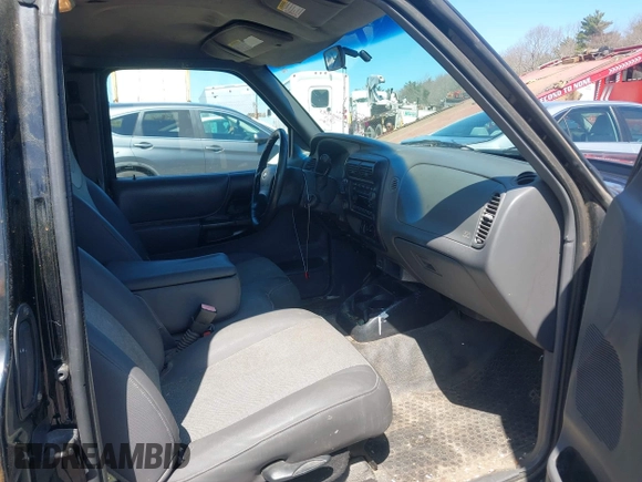 2001 Ford Ranger XL Fleet with VIN 1FTZR15E11TA26940, listed as a IAAI auction lot 41939489 with 120,925 mi miles. Bid and sale history available at carsss.com. Image 5.
