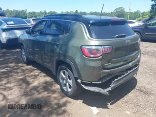 2018 Jeep Compass Latitude with VIN 3C4NJDBB5JT200840, listed as a IAAI auction lot 42557660 with 39,489 mi miles and . Bid and sale history available at DreamBid. Image 3.