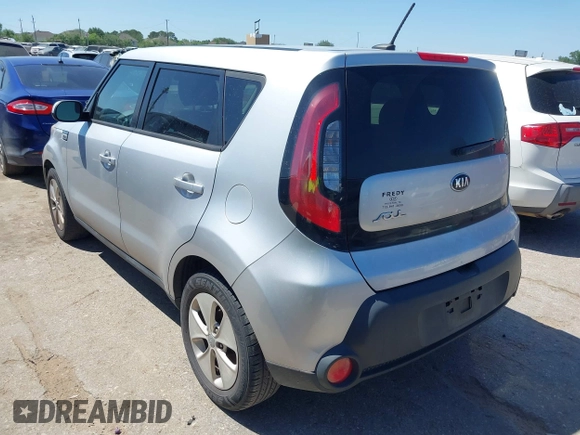 2015 Kia Soul with VIN KNDJN2A20F7794421, listed as a IAAI auction lot 41974119 with 135,758 mi miles. Bid and sale history available at carsss.com. Image 3.