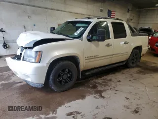 2009 Chevrolet Avalanche LS z VIN 3GNFK12039G237878, wystawiony jako Copart lot #64171345 z przebiegiem 297 848 mil mil oraz Czysty tytuł • Clean title. Historia ofert i sprzedaży dostępna na DreamBid. Obrazek 1.