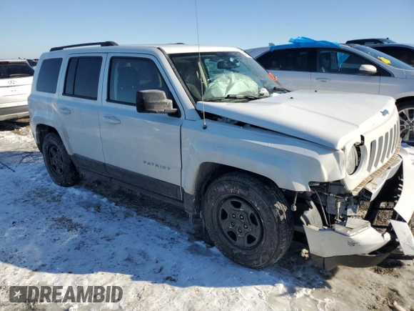 2016 Jeep Patriot Sport z VIN 1C4NJPBA0GD641413, wystawiony jako Copart lot #45956175 z przebiegiem 115 972 mil mil oraz Szkody całkowita. Historia ofert i sprzedaży dostępna na DreamBid. Obrazek 4.