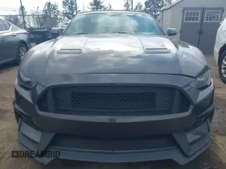 2019 Ford Mustang GT Premium z VIN 1FATP8FF2K5140520, wystawiony jako IAAI lot #41399442 z przebiegiem 101 737 mil mil oraz . Historia ofert i sprzedaży dostępna na DreamBid. Obrazek 12.