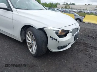 2012 BMW 3 Series 328i с VIN WBA3A5C57CF341151, выставлен на аукционе IAAI как лот 42259279 с пробегом 70 035 миль миль и . История ставок и продаж доступна на DreamBid. Изображение 6.