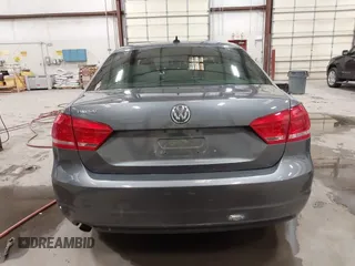 2013 Volkswagen Passat Wolfsburg Edition z VIN 1VWAH7A34DC148507, wystawiony jako IAAI lot #42339068 z przebiegiem 110 593 mil mil oraz . Historia ofert i sprzedaży dostępna na DreamBid. Obrazek 16.