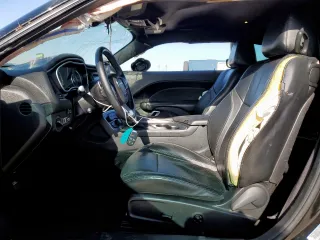 2015 Dodge Challenger SXT Plus z VIN 2C3CDZBG2FH723521, wystawiony jako Copart lot #52642195 z przebiegiem 145 834 mil mil oraz Szkoda całkowita • Salvage title. Historia ofert i sprzedaży dostępna na DreamBid. Obrazek 7.