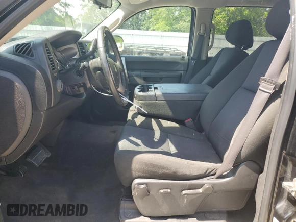 2013 Chevrolet Silverado 1500 LT with VIN 3GCPKSE7XDG119735, listed as a Copart auction lot 55938165 with 182,961 mi miles and Clean Title. Bid and sale history available at DreamBid. Image 7.