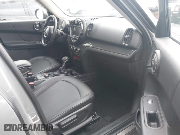 2017 MINI Countryman Cooper with VIN WMZYS7C34H3E06629, listed as a IAAI auction lot 42193989 with 113,920 mi miles and . Bid and sale history available at DreamBid. Image 5.