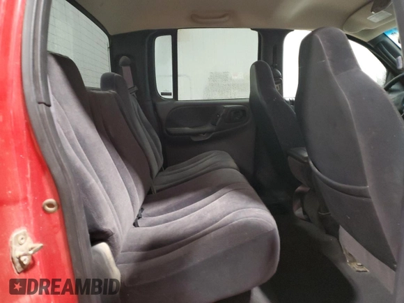 2000 Dodge Dakota Sport with VIN 1B7GG2AN9YS788244, listed as a Copart auction lot 46112655 with 137,160 mi miles and Clean Title. Bid and sale history available at carsss.com. Image 10.