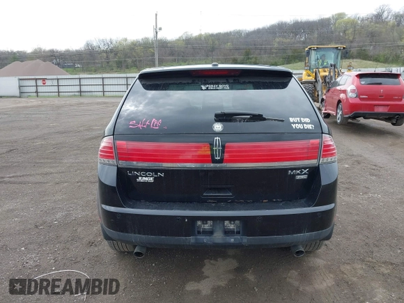 2008 Lincoln MKX z VIN 2LMDU88CX8BJ33894, wystawiony jako IAAI lot #42062310 z przebiegiem 254 077 mil mil oraz . Historia ofert i sprzedaży dostępna na DreamBid. Obrazek 16.