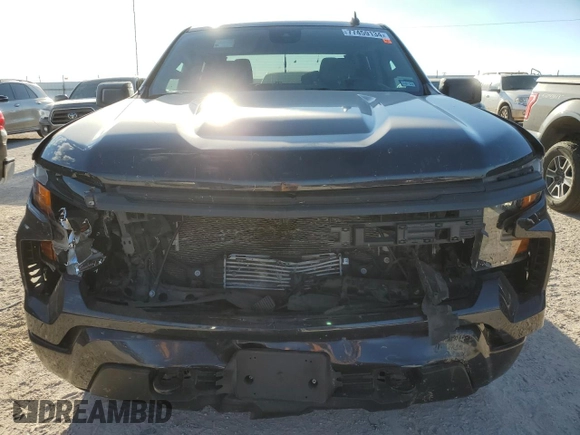 2022 Chevrolet Silverado 1500 Custom with VIN 1GCPABEK7NZ633597, listed as a Copart auction lot 77459134 with 31,487 mi miles and Salvage Title. Bid and sale history available at DreamBid. Image 5.