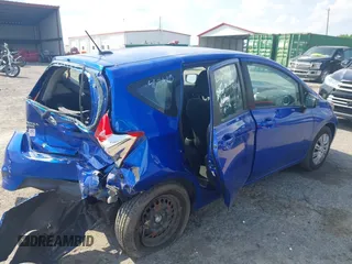 2017 Nissan Note SV z VIN 3N1CE2CP0HL356937, wystawiony jako IAAI lot #42124706 z przebiegiem 107 114 mil mil oraz . Historia ofert i sprzedaży dostępna na DreamBid. Obrazek 4.
