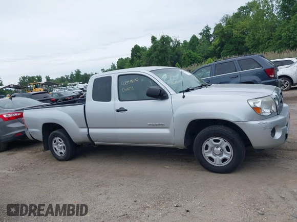 2006 Toyota Tacoma z VIN 5TETX22N26Z178272, wystawiony jako IAAI lot #42359672 z przebiegiem 414 561 mil mil oraz . Historia ofert i sprzedaży dostępna na DreamBid. Obrazek 13.