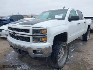 2015 Chevrolet Silverado 1500 LT with VIN 3GCUKREC2FG393863, listed as a IAAI auction lot 41592048 with NaN miles. Bid and sale history available at carsss.com. Image 2.