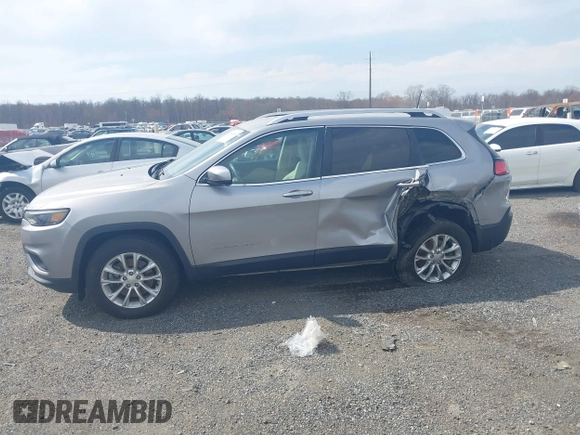 2019 Jeep Cherokee Latitude with VIN 1C4PJMCB4KD239465, listed as a IAAI auction lot 41849483 with 81,229 mi miles. Bid and sale history available at carsss.com. Image 14.