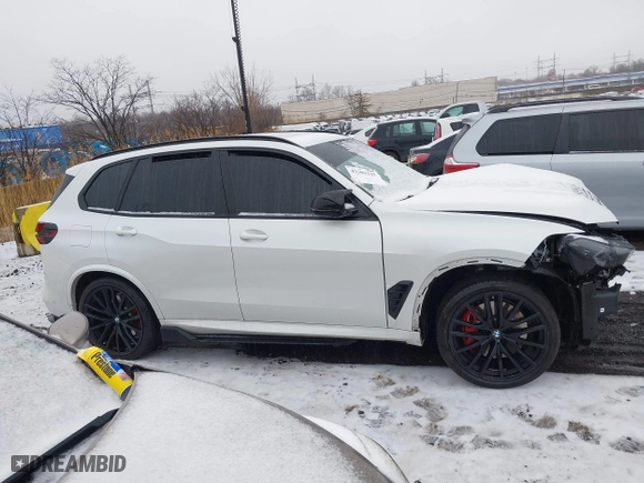 2025 BMW X5 M60i with VIN 5UX33EU03S9X72579, listed as a IAAI auction lot 41502125 with 7,167 mi miles. Bid and sale history available at carsss.com. Image 13.