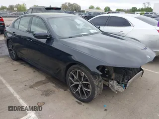 2021 BMW 5 Series 530i z VIN WBA53BH06MWX16253, wystawiony jako IAAI lot #41892945 z przebiegiem 51 722 mil mil oraz . Historia ofert i sprzedaży dostępna na DreamBid. Obrazek 1.