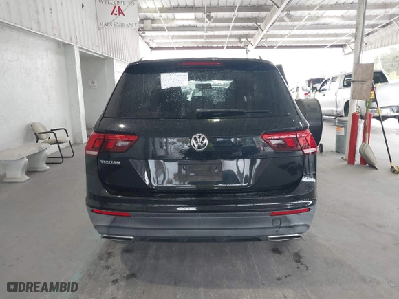 2019 Volkswagen Tiguan S with VIN 3VV1B7AX1KM073074, listed as a IAAI auction lot 41387775 with 57,045 mi miles. Bid and sale history available at carsss.com. Image 16.