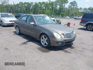 2008 Mercedes-Benz E 350 Luxury z VIN WDBUF56X58B202963, wystawiony jako IAAI lot #42291153 z przebiegiem 176 807 mil mil oraz . Historia ofert i sprzedaży dostępna na DreamBid. Obrazek 1.